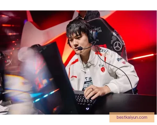 帕雷德斯国家队位置稳固，近期表现稳健角色持续提升